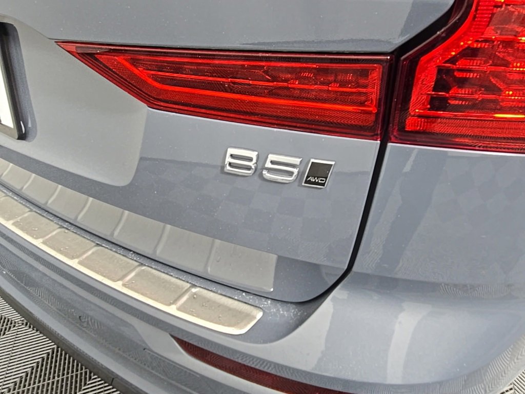 Used 2024 Volvo XC60 B5 Core w/ Protection Package Premier image 11