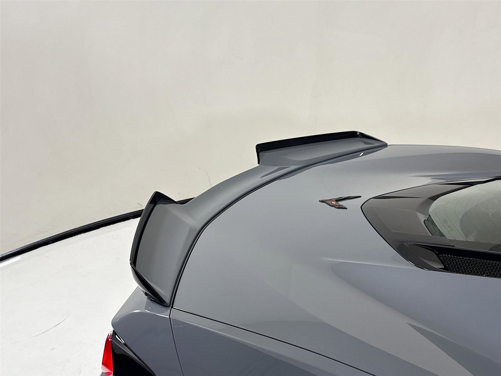 Used 2025 Chevrolet Corvette Z06 RWD image 34
