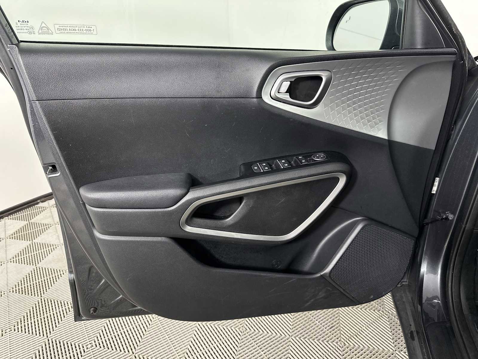 Used 2024 Kia Soul LX w/ Option Group 015 image 15