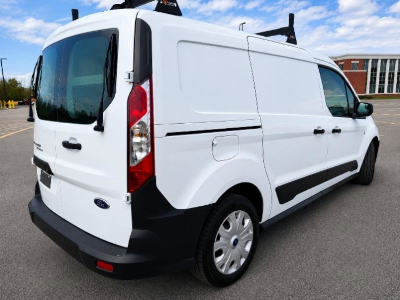 Used 2022 Ford Transit Connect XL FWD image 4