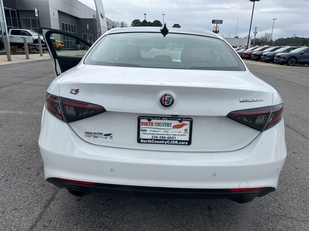 Used 2024 Alfa Romeo Giulia Ti image 8