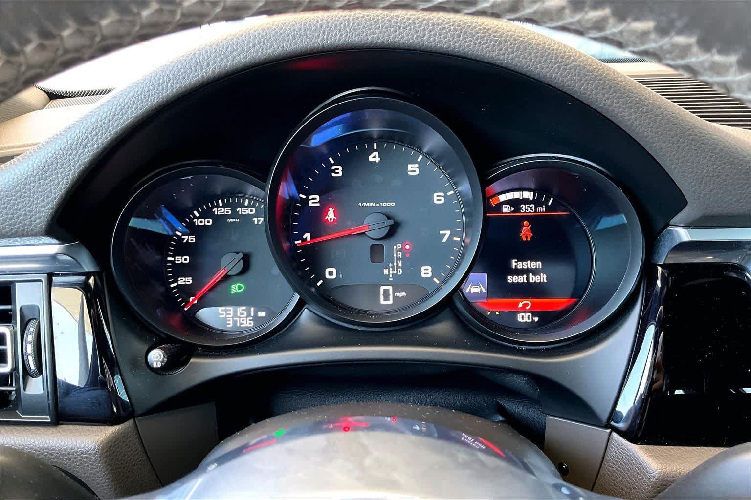 Used 2019 Porsche Macan AWD/4WD image 23