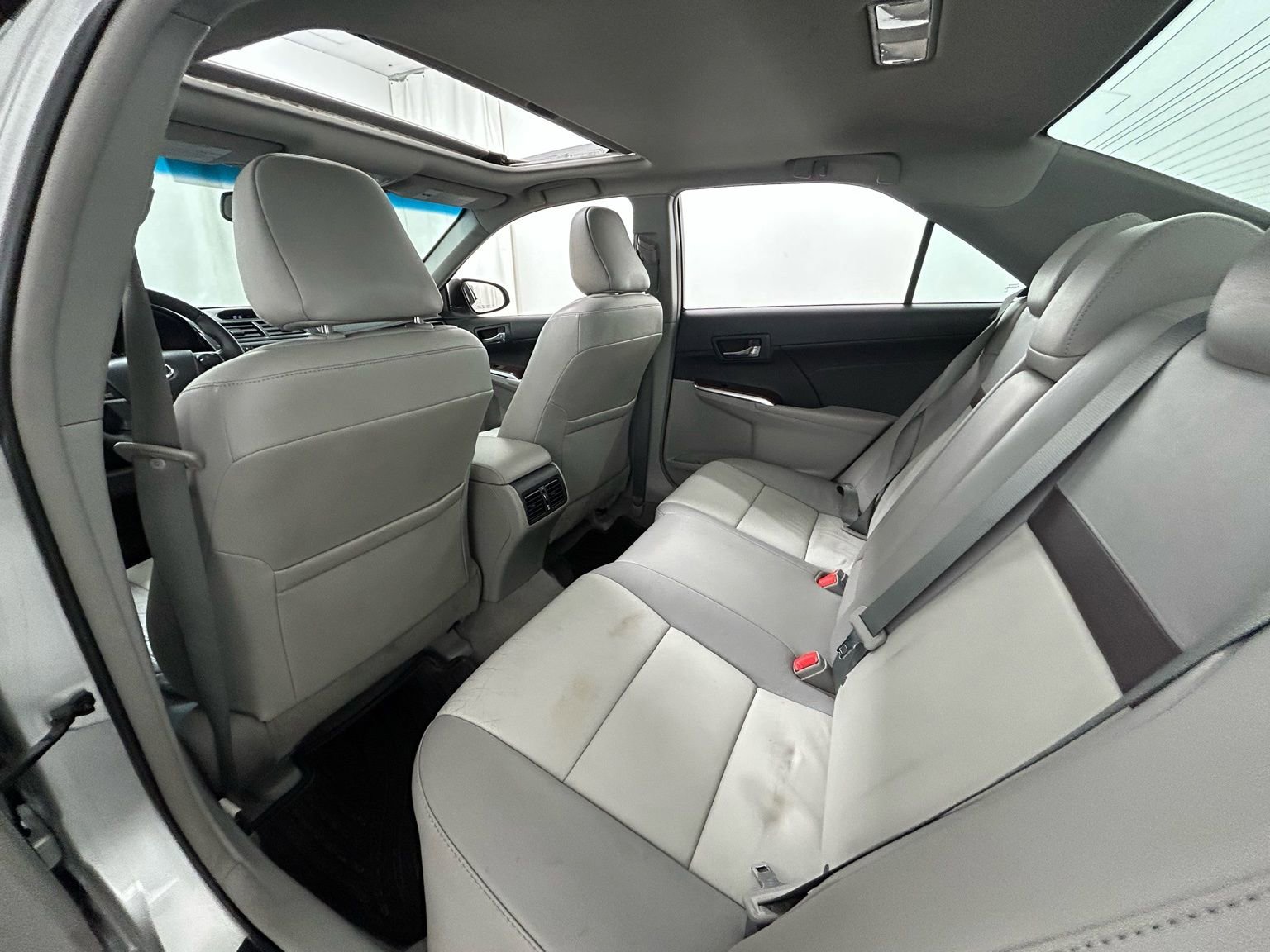 Used 2013 Toyota Camry XLE w/ Leather Pkg image 35