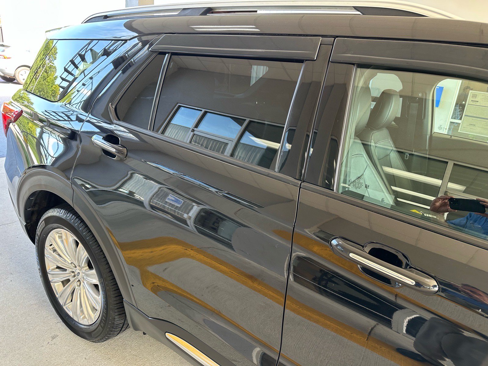 Certified 2020 Ford Explorer Limited w/ Class III Trailer Tow Package RWD image 11