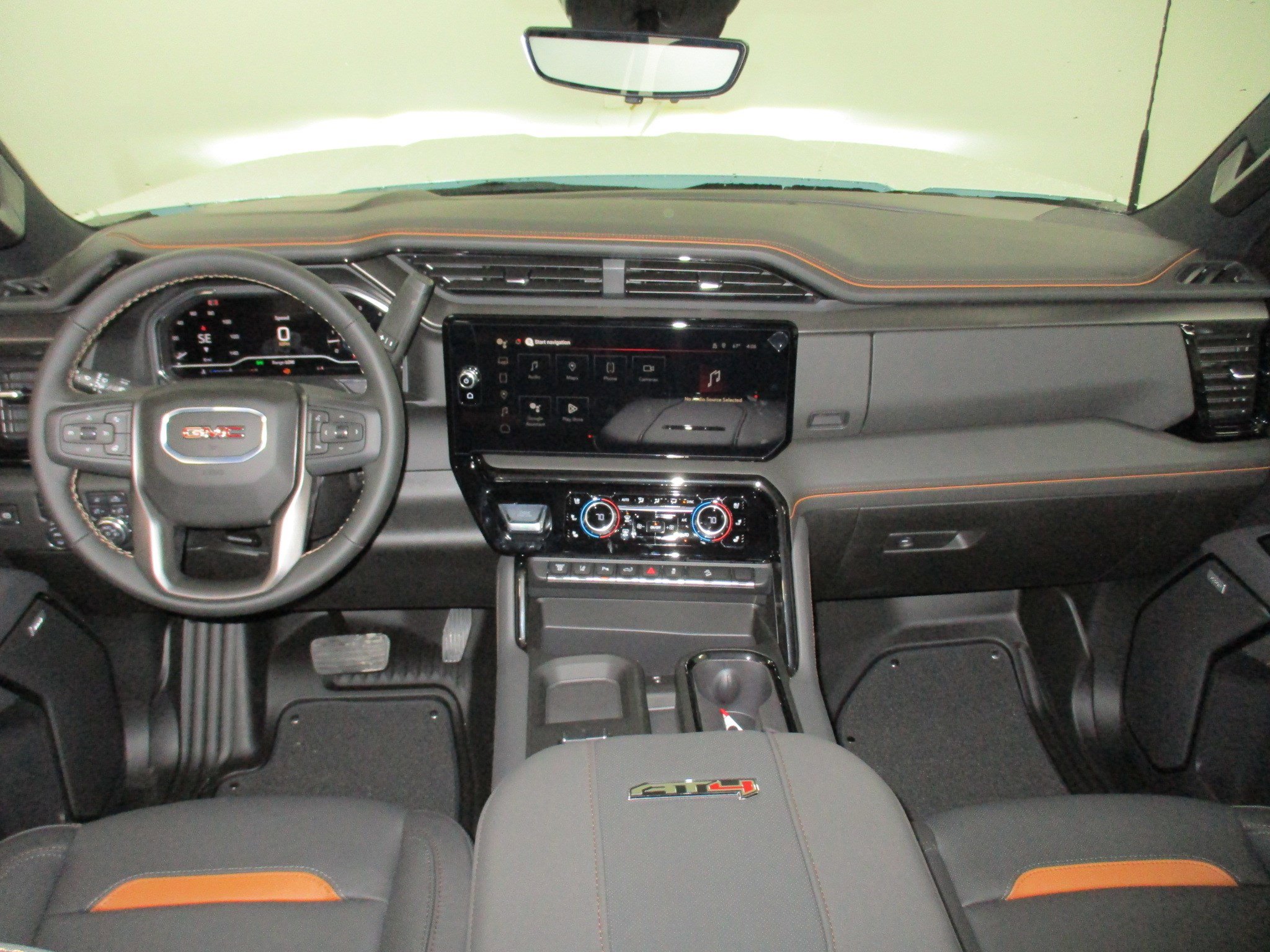 New 2025 GMC Sierra 2500 AT4 w/ Technology Package image 34