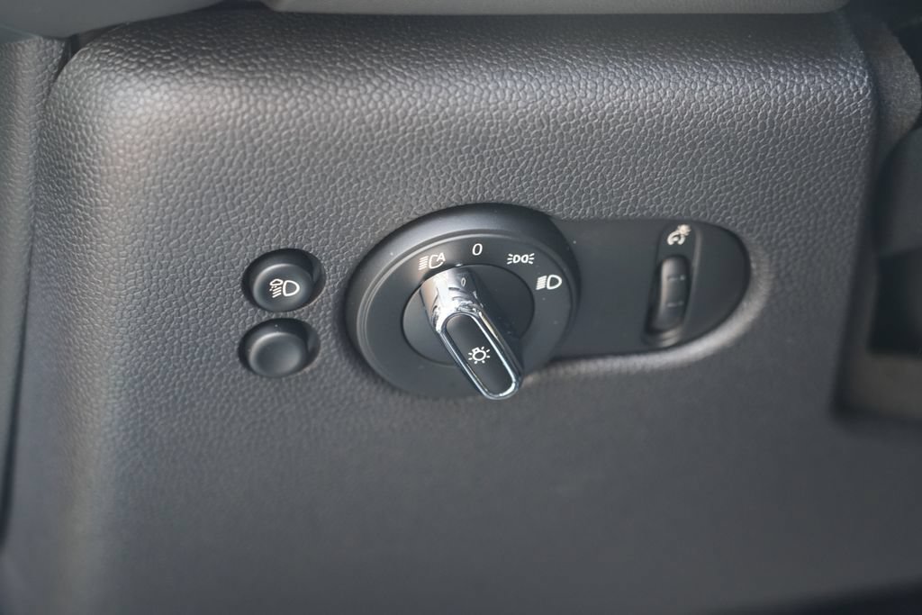 Certified 2024 MINI Cooper S FWD image 11