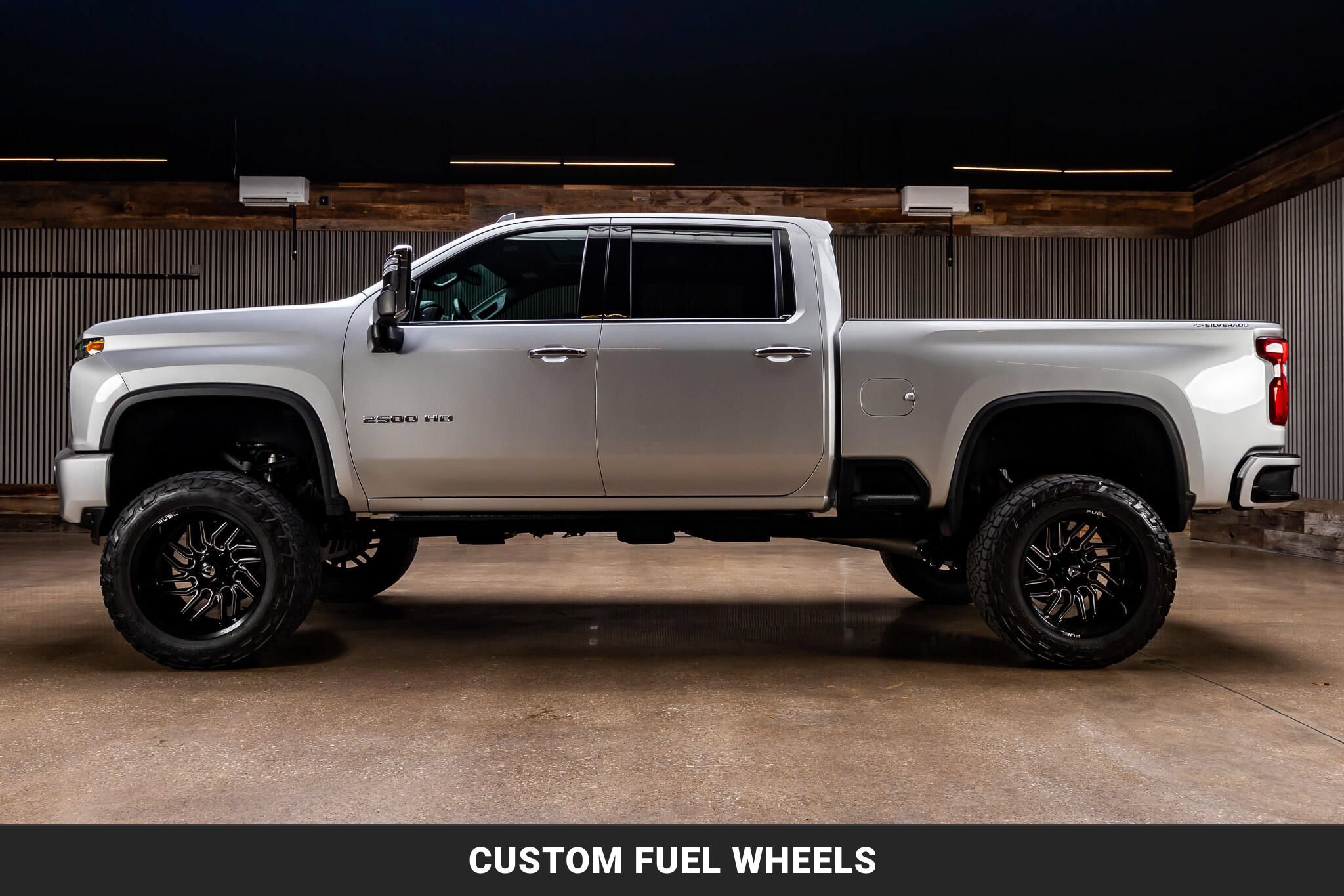 Used 2023 Chevrolet Silverado 2500 High Country AWD/4WD image 5