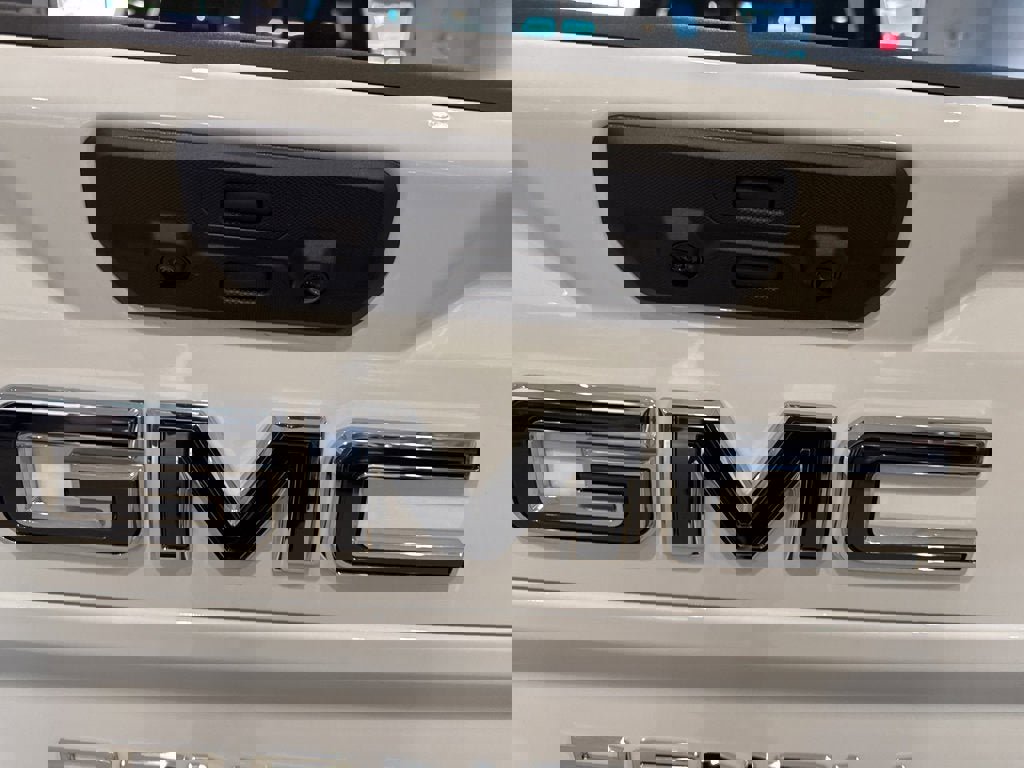 New 2026 GMC Sierra 2500 Denali Ultimate image 9