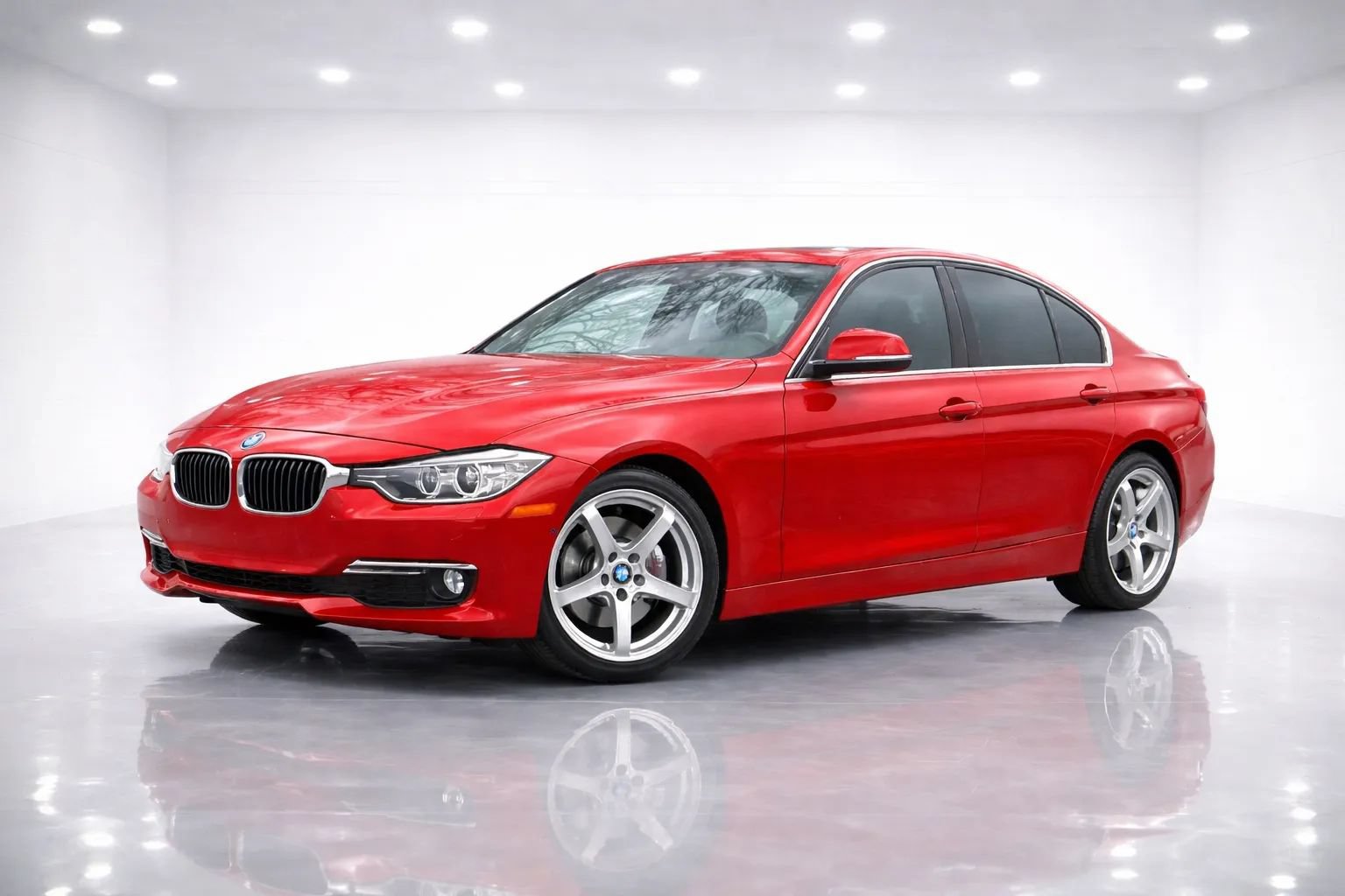 Used 2013 BMW ActiveHybrid 3 w/ Technology Pkg RWD image 1