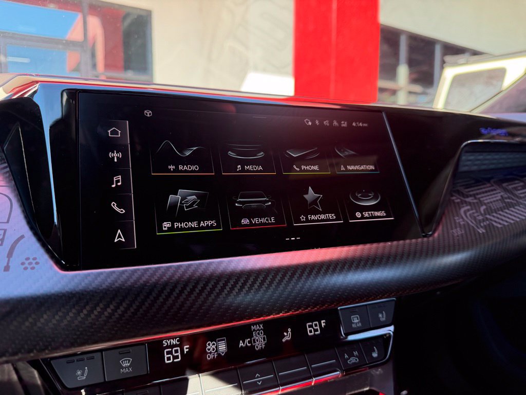 Used 2023 Audi e-tron GT Premium Plus AWD/4WD image 26