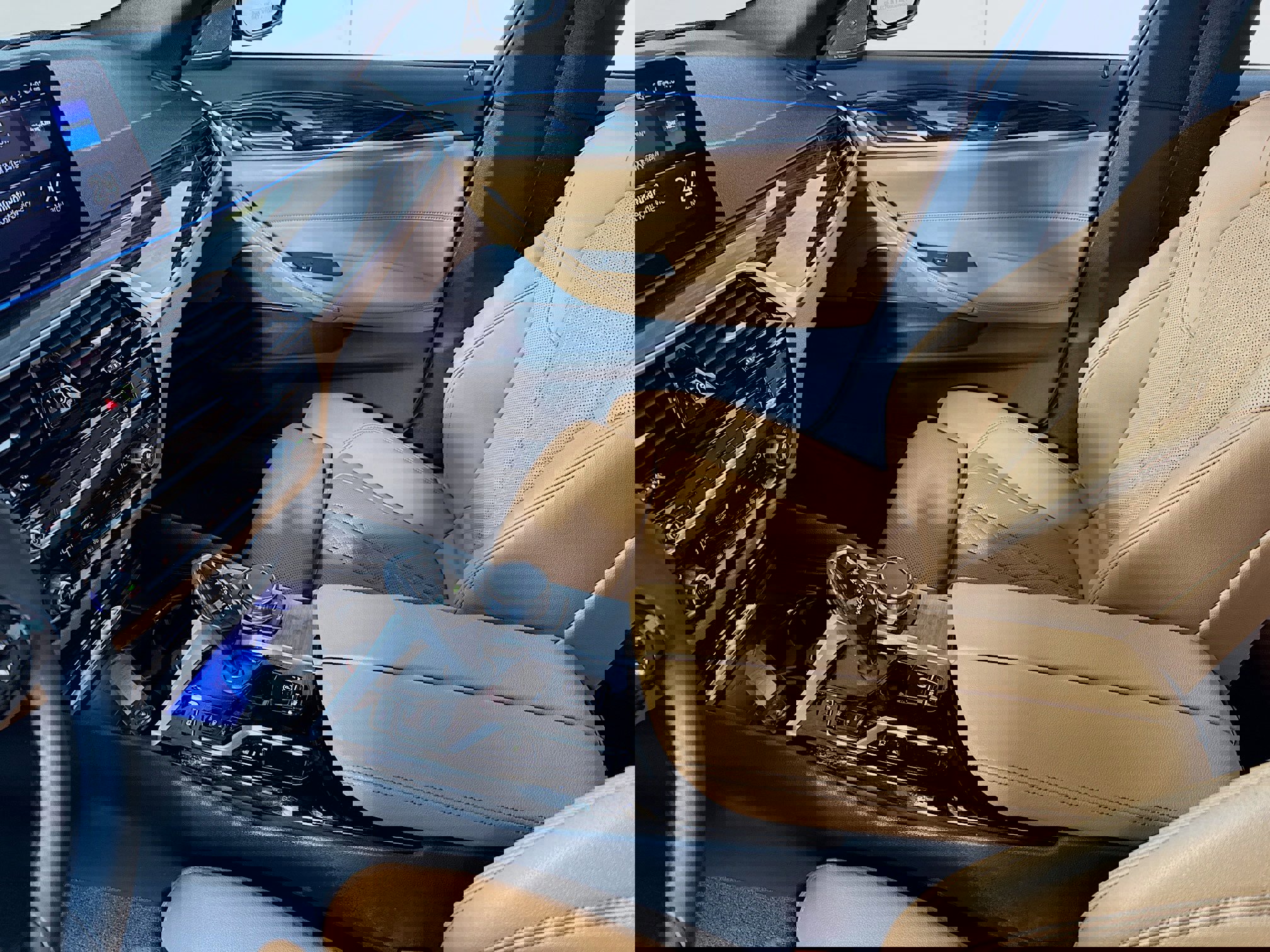 Used 2023 BMW 530e xDrive w/ Premium Package image 26