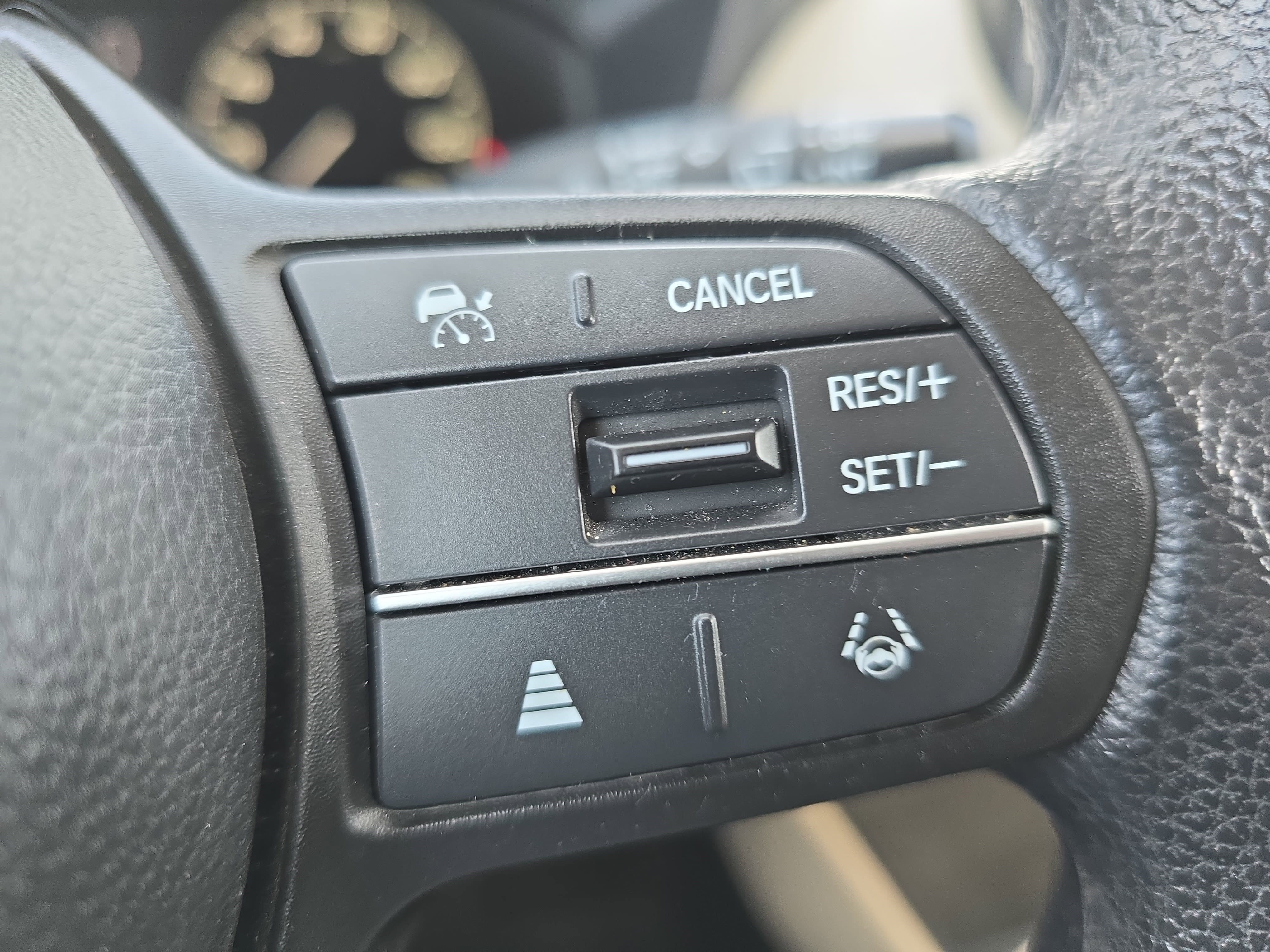 Used 2023 Honda HR-V LX image 16