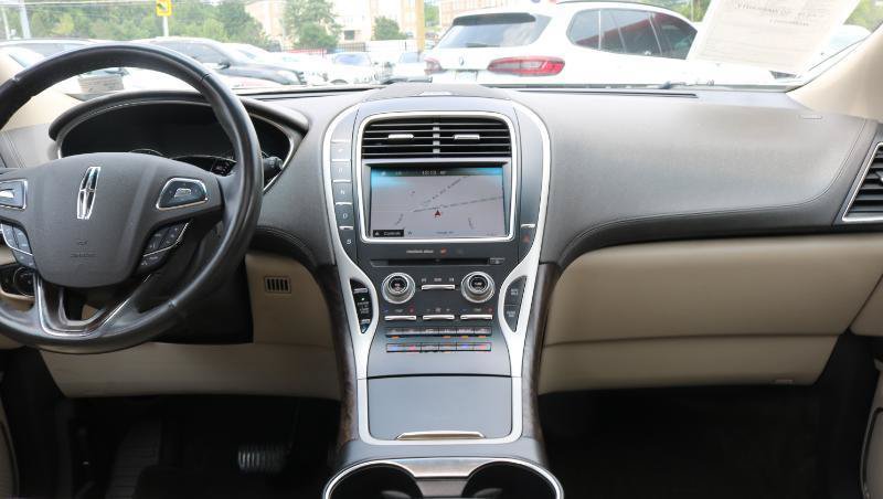Used 2016 Lincoln MKX Reserve FWD image 17