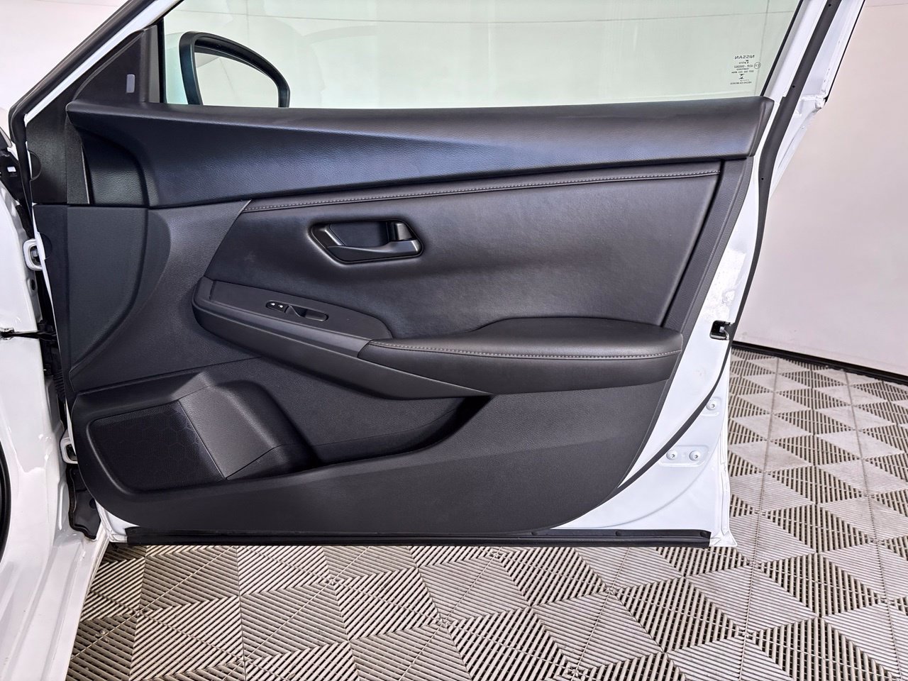 Used 2024 Nissan Sentra S FWD image 27