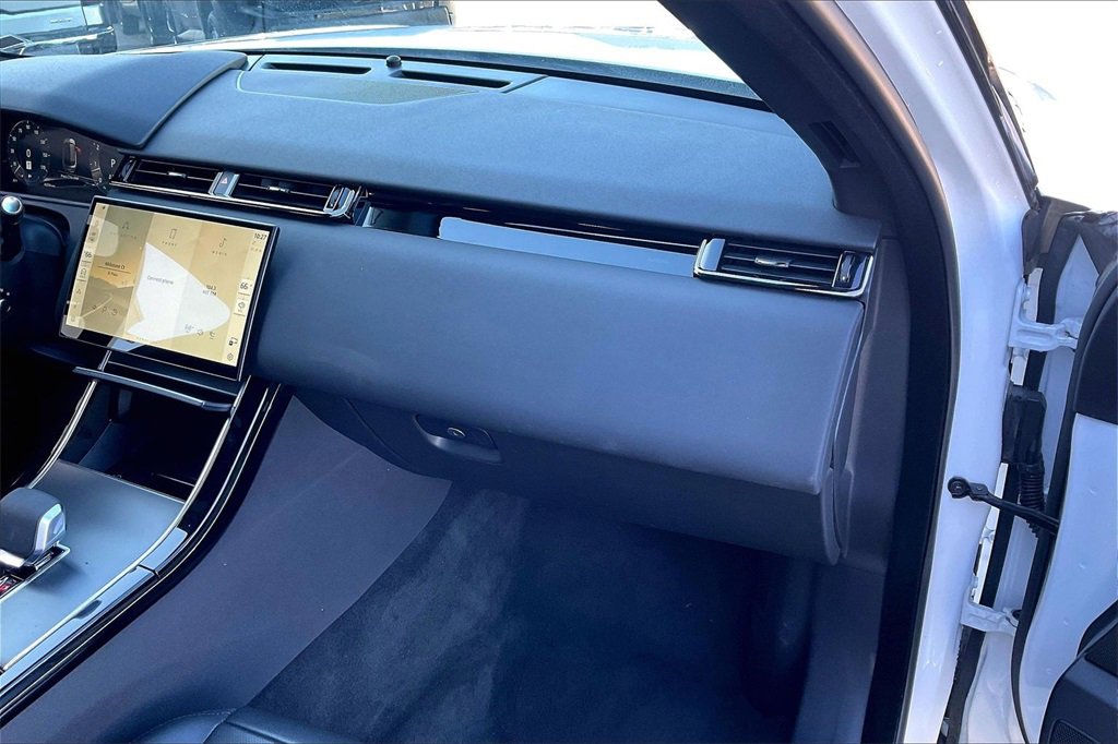 Used 2025 Land Rover Range Rover Velar Dynamic SE image 17