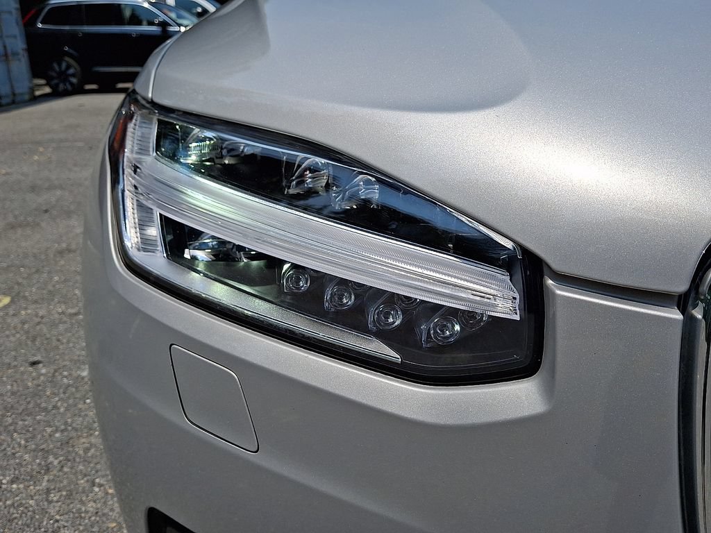 Used 2023 Volvo XC90 B6 Ultimate w/ Protection Package Premier AWD/4WD image 9