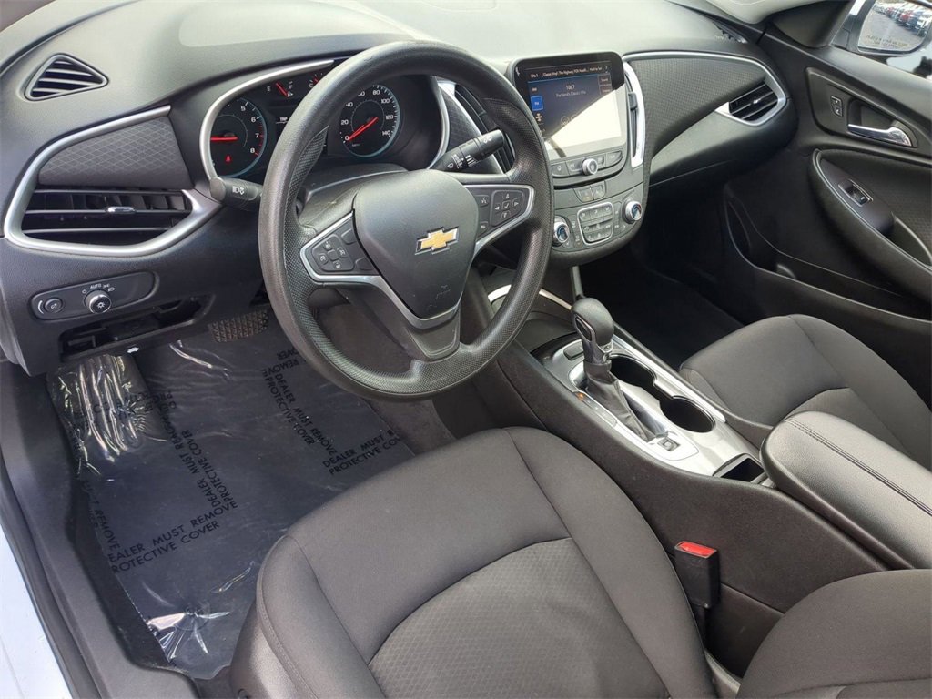 Used 2022 Chevrolet Malibu LT image 13