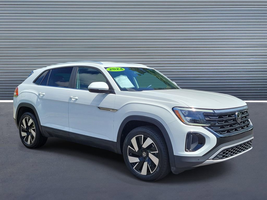 Used 2024 Volkswagen Atlas Cross Sport SE FWD image 2