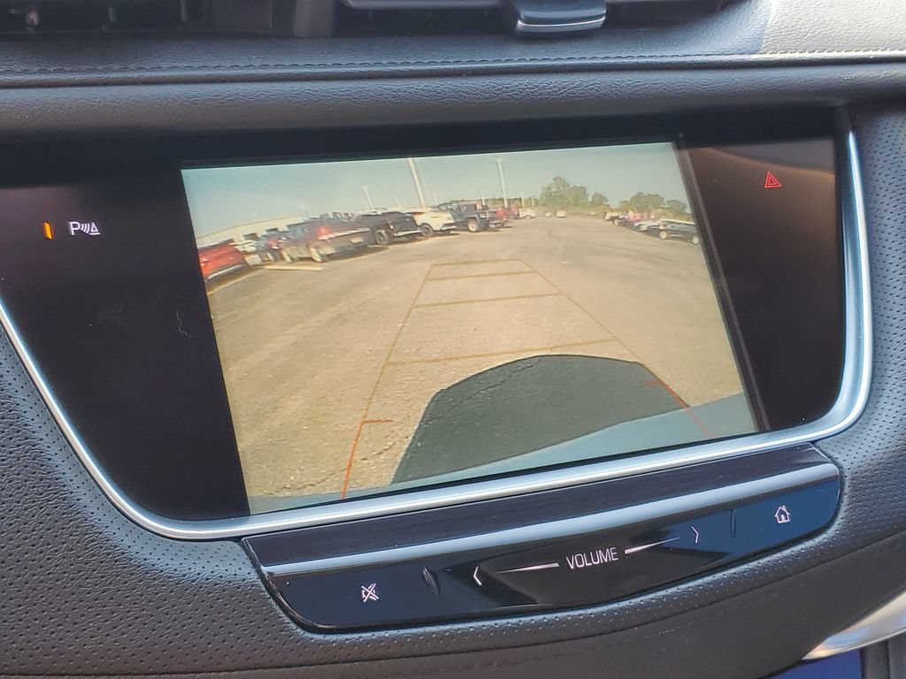 Used 2018 Cadillac XT5 Luxury w/ Driver Awareness Package FWD image 16