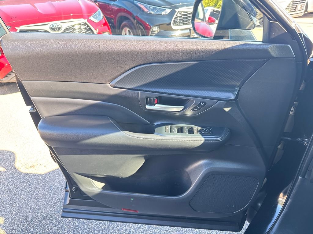 Used 2024 Toyota Grand Highlander AWD Hybrid image 34