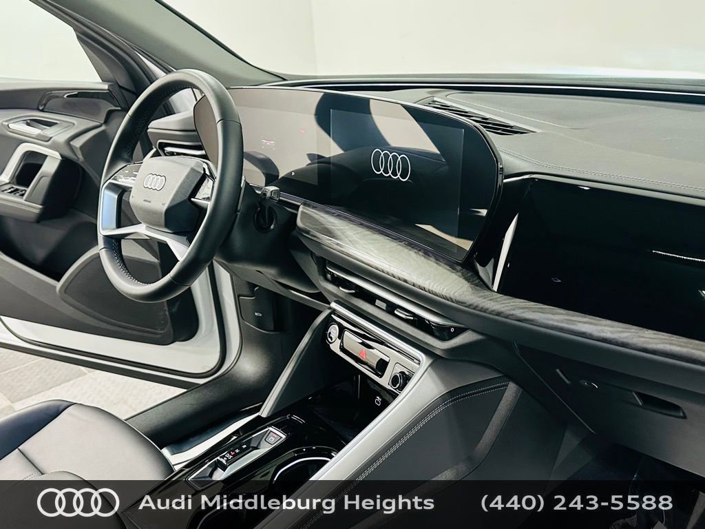 Certified 2025 Audi Q5 Premium w/ Convenience Package image 10