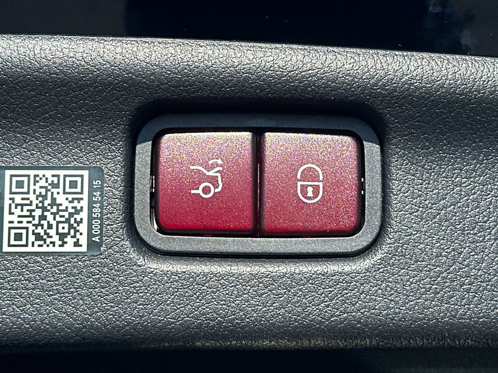 Certified 2025 Mercedes-Benz C 300 4MATIC Sedan image 21