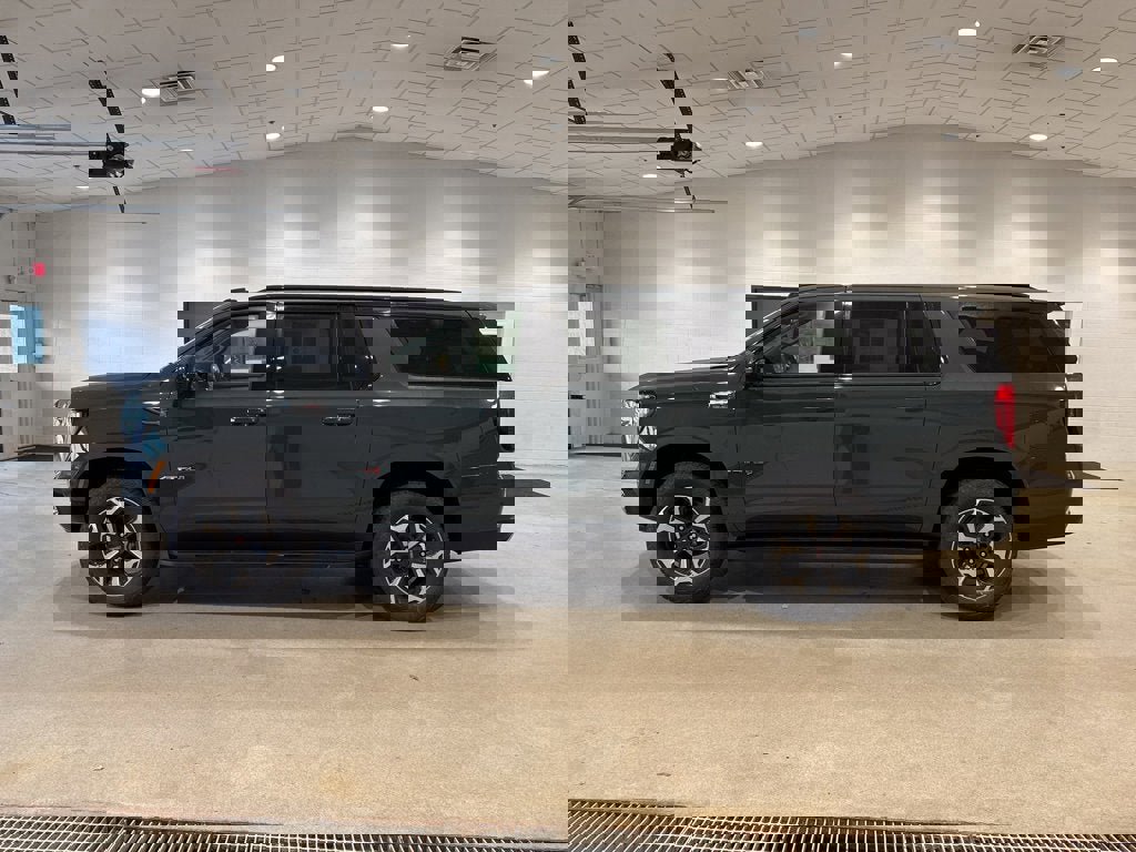 New 2026 GMC Yukon XL AT4 w/ LPO, Floor Liner Package