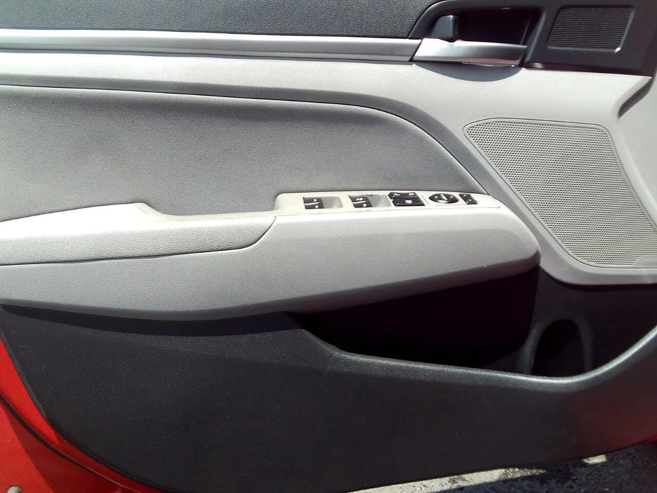 Used 2020 Hyundai Elantra SEL FWD image 9