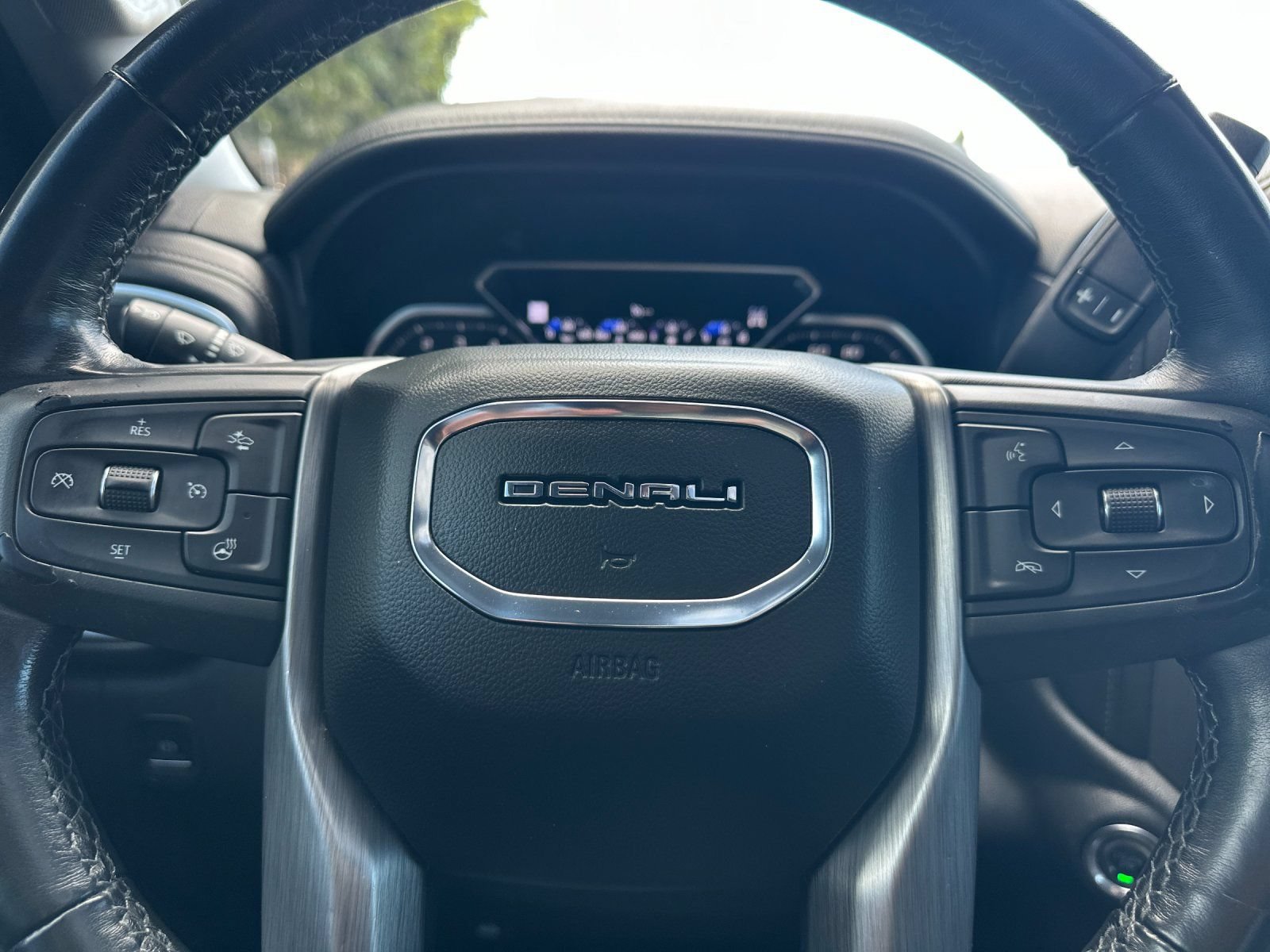 Used 2021 GMC Sierra 1500 Denali w/ Denali Ultimate Package AWD/4WD image 22