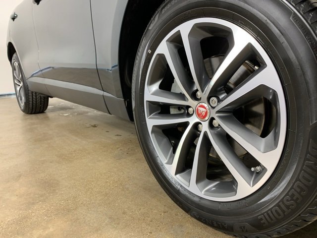Used 2018 Jaguar F-PACE Premium image 6