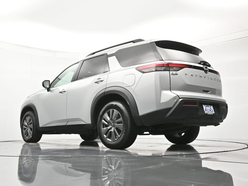 Certified 2024 Nissan Pathfinder SV image 44