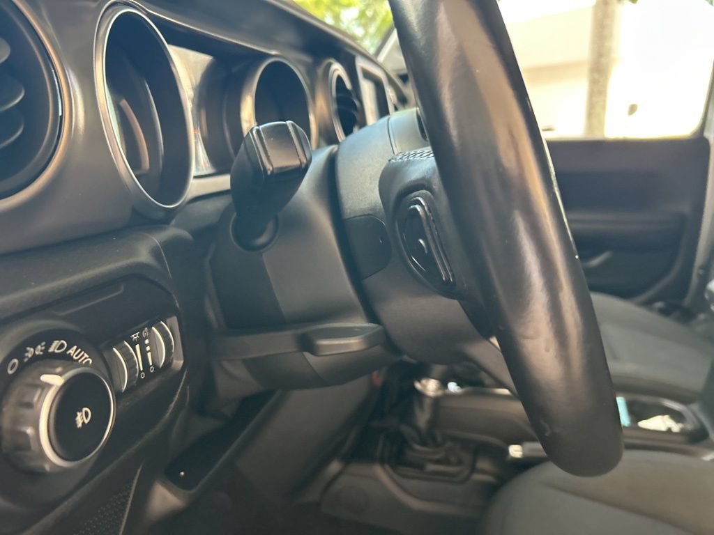 Used 2018 Jeep Wrangler Unlimited Sport S AWD/4WD image 39