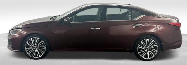 Used 2024 Nissan Altima 2.5 SL FWD image 5