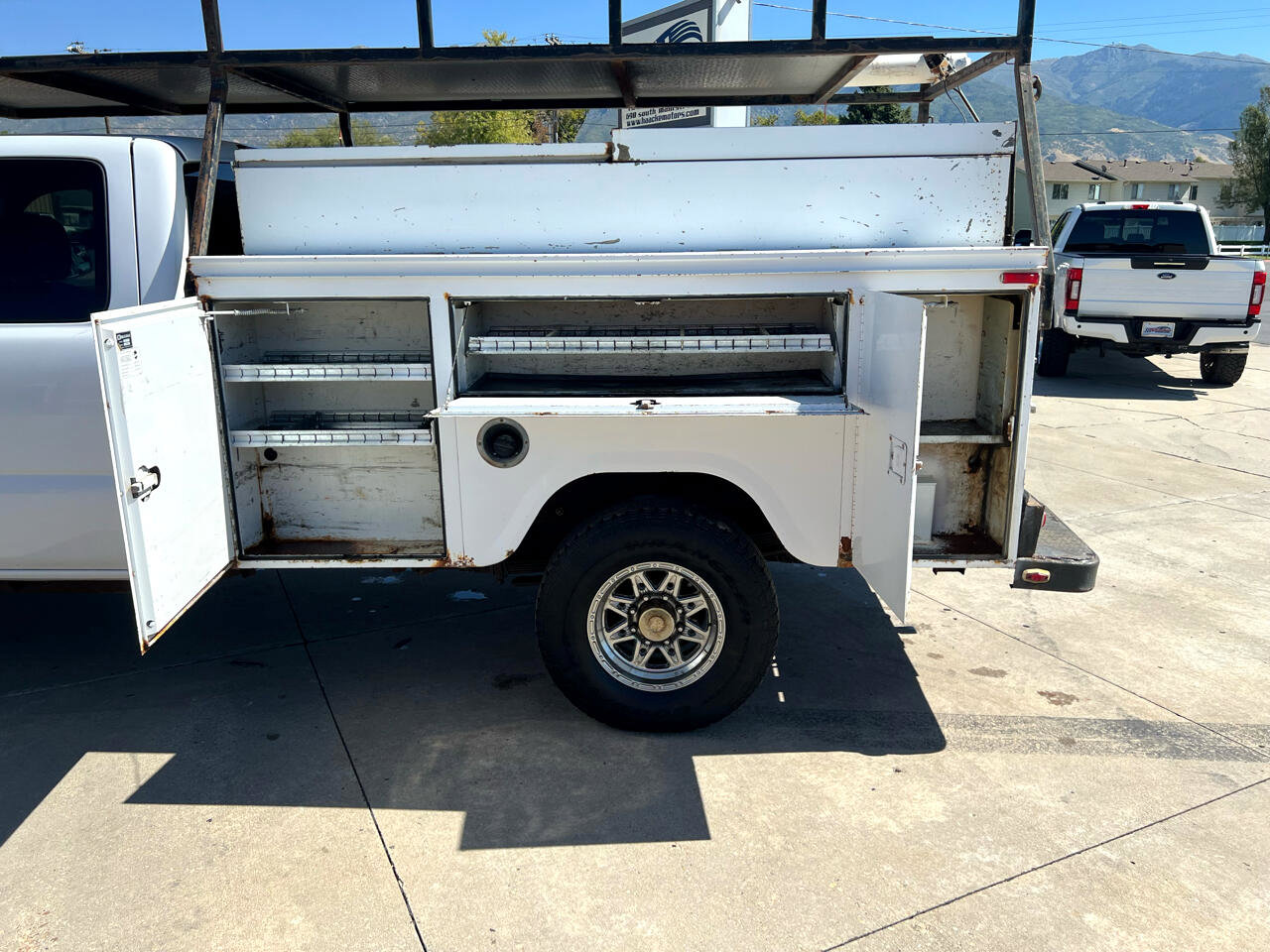 Used 2005 Chevrolet Silverado 3500 4x4 Extended Cab w/ Snow Plow Prep Package image 21