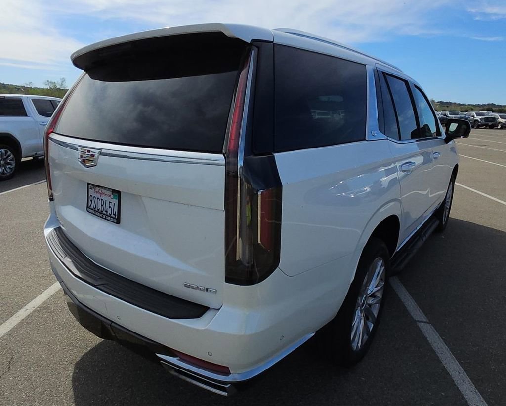 Used 2024 Cadillac Escalade Premium Luxury AWD/4WD image 10