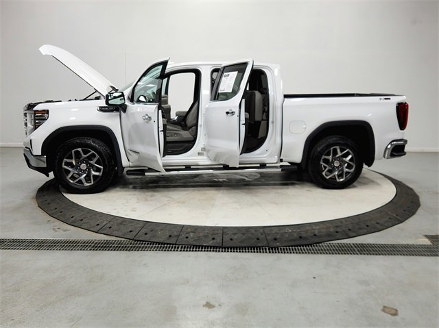 Used 2024 GMC Sierra 1500 SLT w/ SLT Premium Package image 12