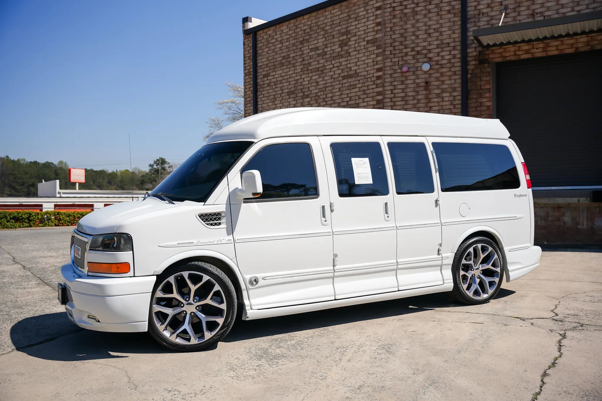 Used 2012 GMC Savana 1500 RWD image 3
