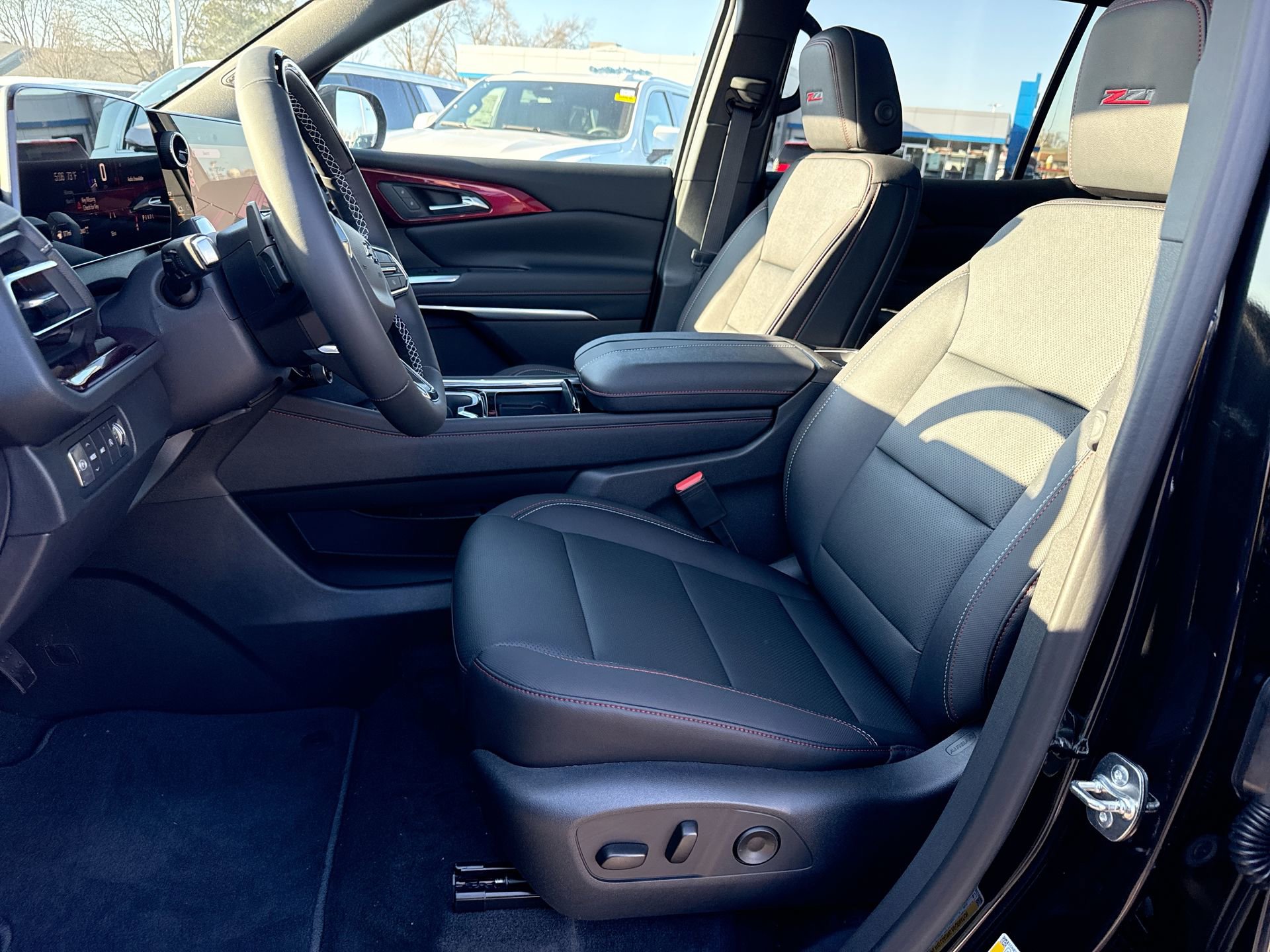 New 2026 Chevrolet Traverse Z71 w/ Enhanced Driving Package AWD/4WD image 45