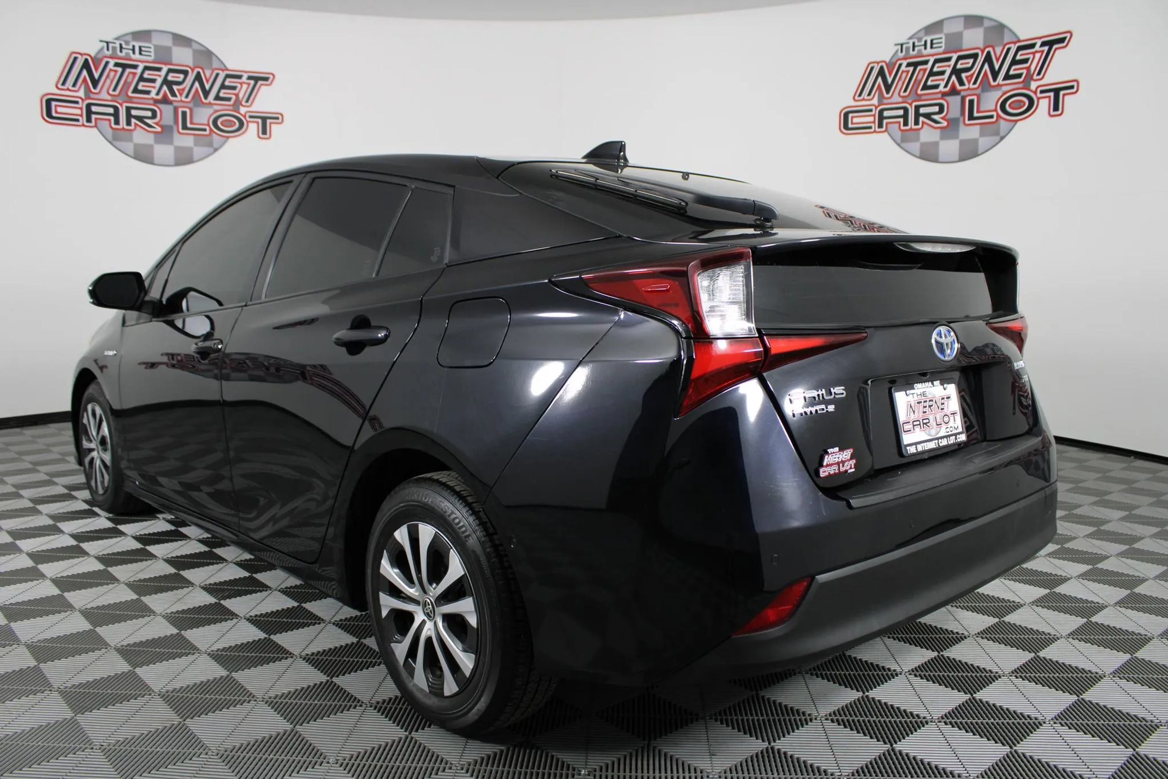 Used 2022 Toyota Prius XLE w/ Advanced Technology Package AWD/4WD image 5