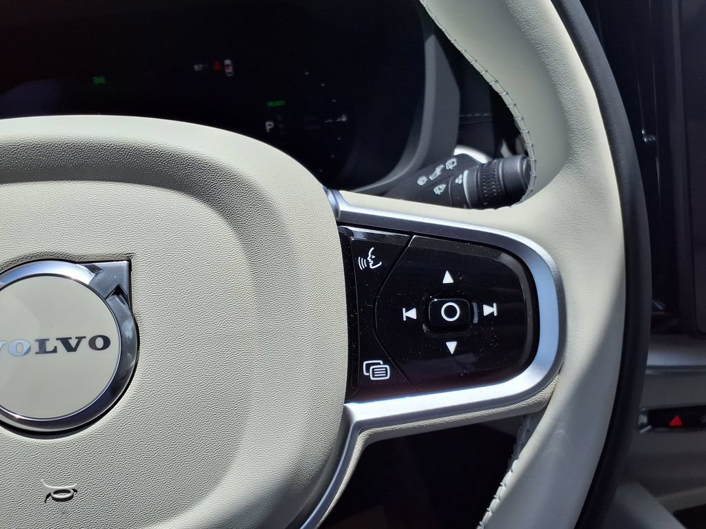 New 2026 Volvo XC60 T8 Ultra w/ Protection Package Premier AWD/4WD image 21