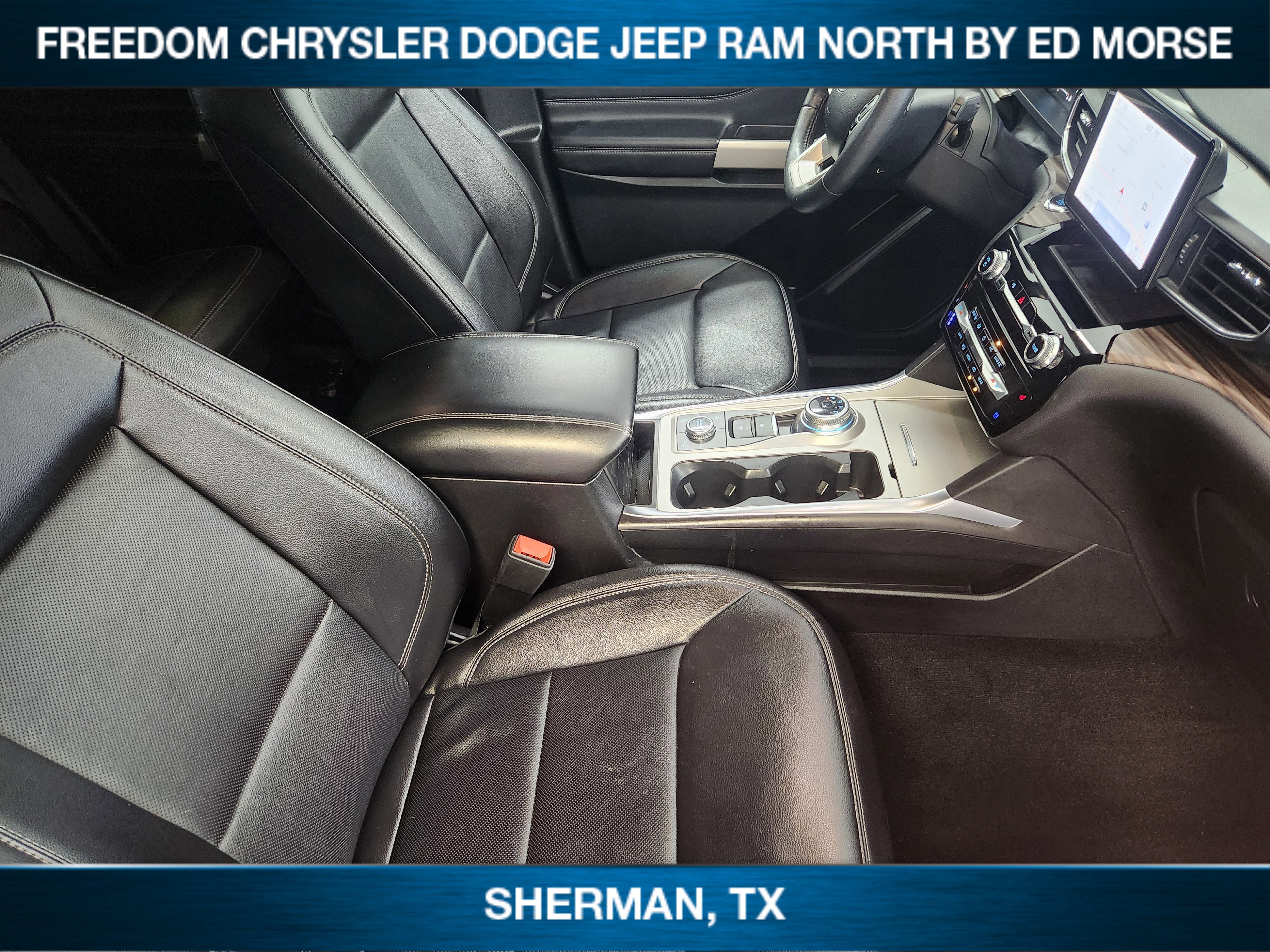 Used 2024 Ford Explorer Limited AWD/4WD image 9