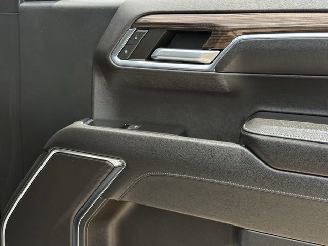 Used 2023 Chevrolet Silverado 1500 LT AWD/4WD image 28