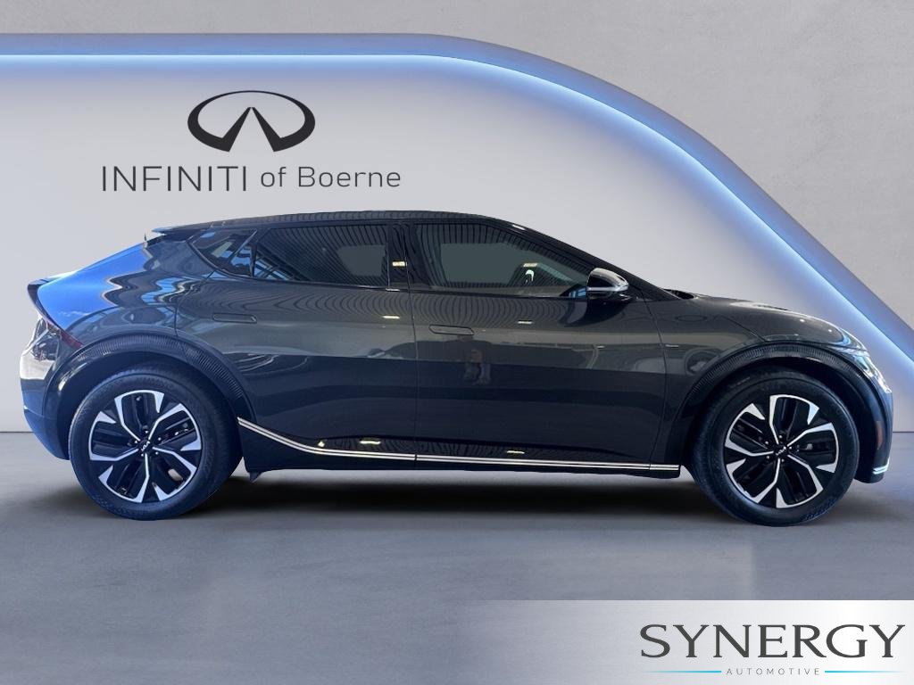 Used 2022 Kia EV6 Wind RWD image 4