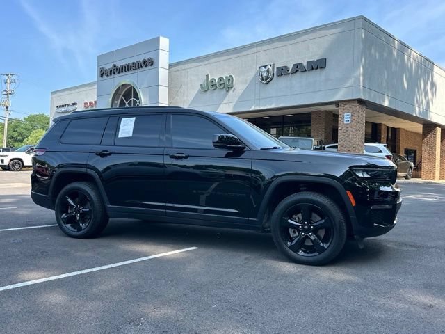 Used 2024 Jeep Grand Cherokee L Limited w/ Black Appearance Package AWD/4WD image 19