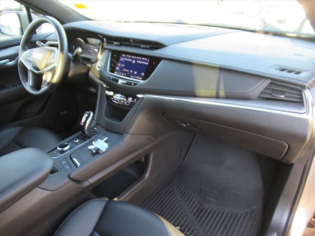 Used 2022 Cadillac XT5 Luxury image 11