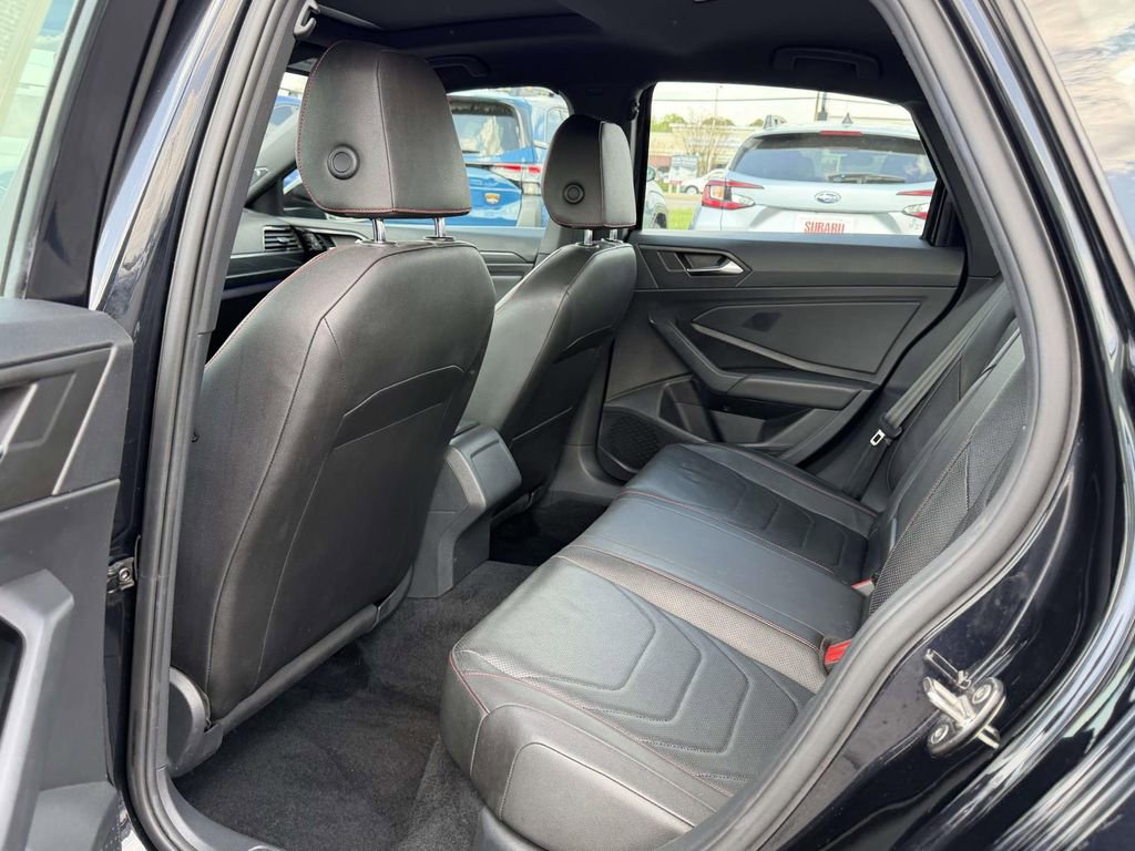 Used 2019 Volkswagen Jetta GLI image 15