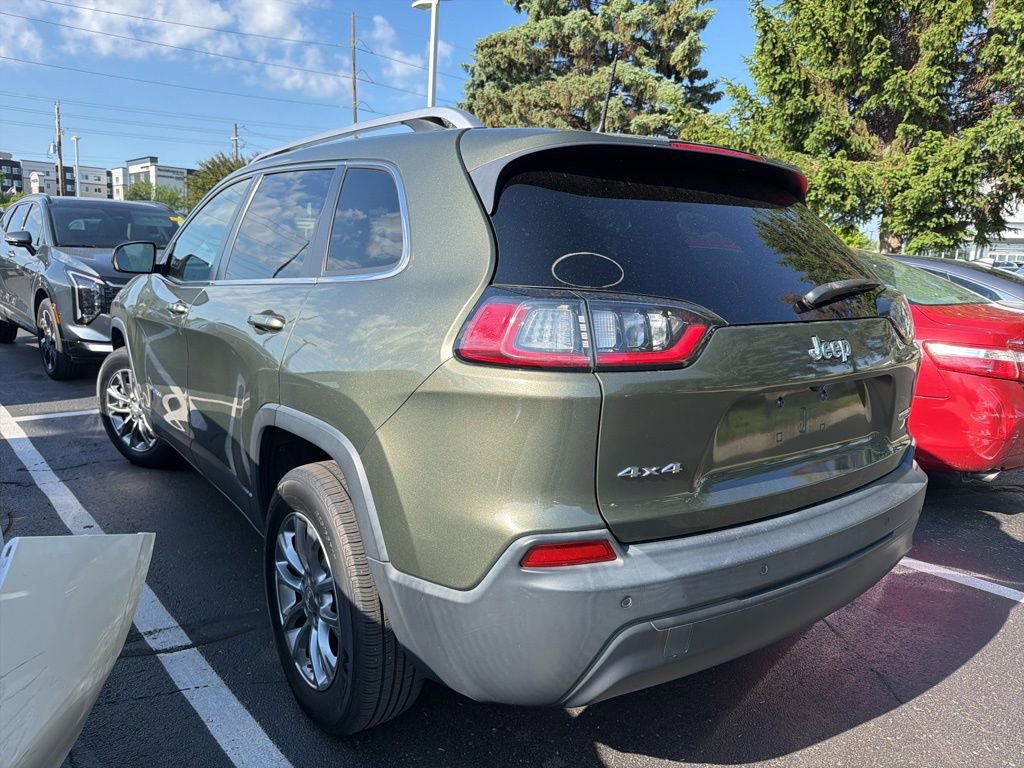 Used 2019 Jeep Cherokee Latitude Plus w/ Cold Weather Group AWD/4WD image 2