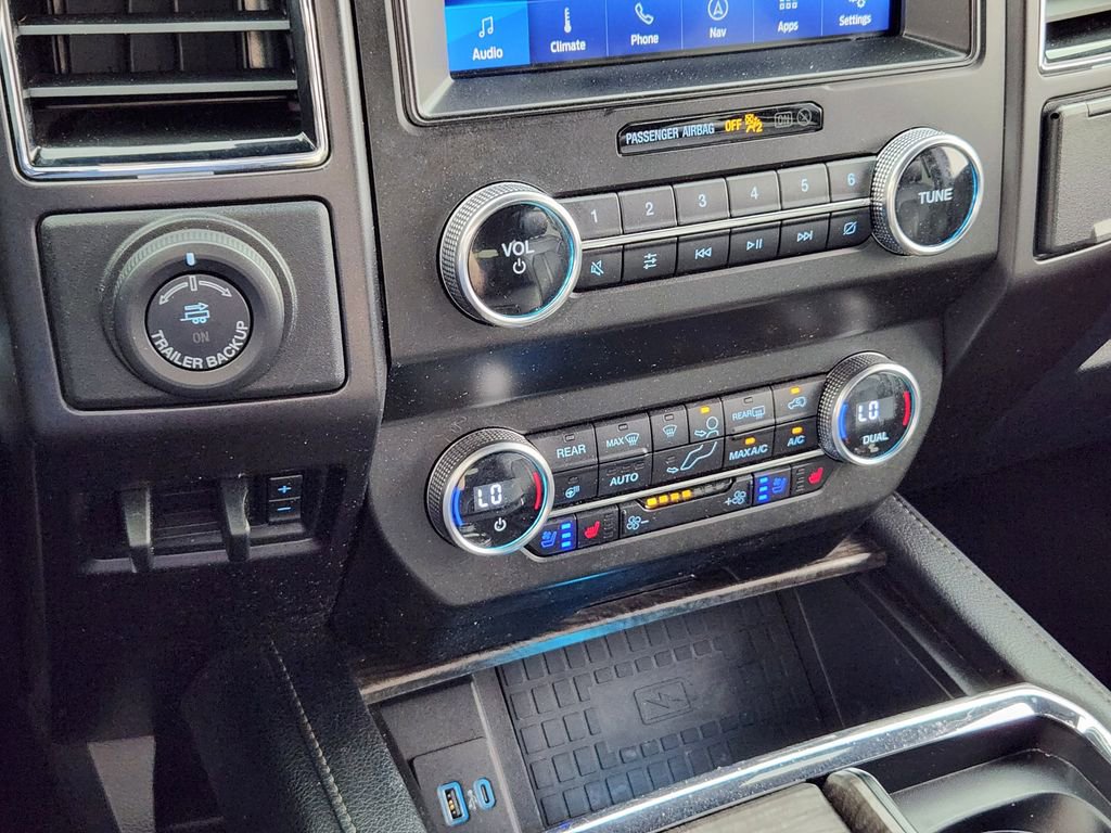 Used 2020 Ford Expedition Limited w/ Special Edition Package AWD/4WD image 24