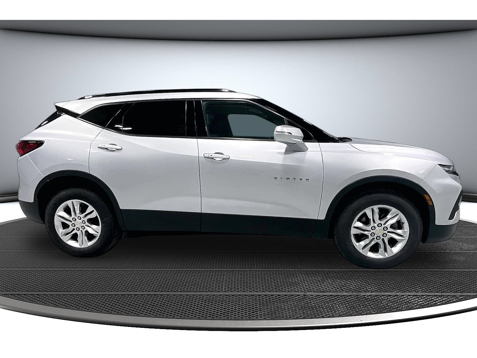 Used 2019 Chevrolet Blazer LT AWD/4WD image 14