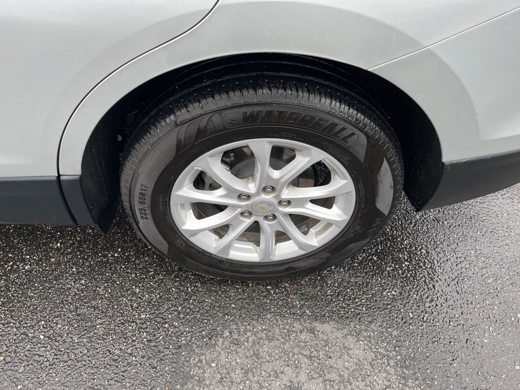 Used 2020 Chevrolet Equinox LS image 28